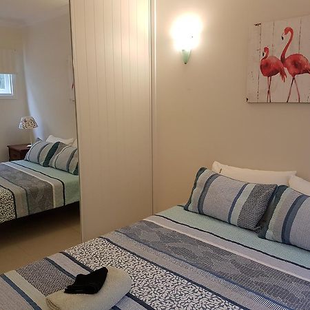 Modern 3 Bedroom Apartment In Traditional Queenslander , Patio, Leafy Yard, Pool Brisbane Dış mekan fotoğraf